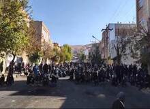ببینید: حضور نیروهای نظامی در میان مردم مهاباد +فیلم