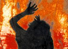 واکنش دادستان کردستان به خودسوزی یک دختر ۲۲ساله/ مشخص نیست پدر دختر را آتش زده یا دختر خودش اقدام به خودسوزی کرده است/ پرونده شاکی ندارد