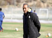 جنگ قهرمانی بین پرسپولیس و استقلال است؛ دلالی در فوتبال ما حرف اول را می‌زند!