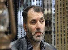 مسعود ده‌نمکی: نادر جان می‌دانم از امشب پوسترهایت را فراوان چاپ خواهند کرد، حیف که به صبر و سکوتم فراخواندی!/ از کسانی گفتی که به اسم نوانقلابی‌گری از روی ما رد شده‌اند
