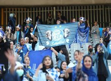  ببینید: تشویق وریا غفوری توسط زنان تماشاگر در ورزشگاه آزادی تهران+فیلم 