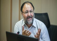 فعال سیاسی اصول گرا: روی کار آمدن تعدادی از وزرای معرفی شده از سوی ابراهیم رئیسی، برای کشور خطرناک است