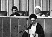 روایت هاشمی رفسنجانی از جلسه مجلس خبرگان درباره دائمی شدن رهبری آیت‌الله خامنه‌ای
