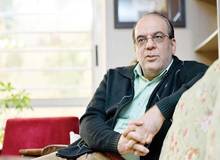 عباس عبدی: پیش بینی  ۲۸۵ هزار تومانی شدن قیمت هر دلار در سال ۱۴۰۶ غیر واقعی نیست 