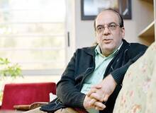 عباس عبدی: پیش بینی  ۲۸۵ هزار تومانی شدن قیمت هر دلار در سال ۱۴۰۶ غیر واقعی نیست 
