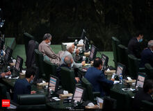 مجلس انقلابی به دلیل عدم اجرای قانون حمایت از آمران به معروف و ناهیان از منکر از «حسن روحانی» شکایت کرد