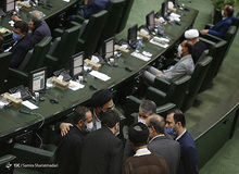 قاضی زاده هاشمی: نمایندگان به جای قدم زدن رأی بدهند/ حواشی جلسه امروز مجلس
