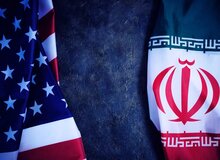 کیهان: دولت پزشکیان به التماس مذاکره با آمریکا افتاده/ التماس مذاکره دیوانگی است 