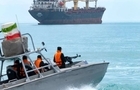 توقیف 5 شناور متخلف در آب‌های سیریک/ کشف 3400 لیتر سوخت قاچاق