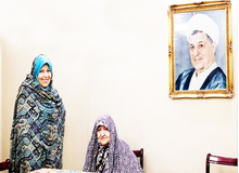 کیهان: «فائزه هاشمی» واقعا تصور می‌کند که باید تایید صلاحیت شود؟! 