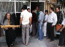 مردم در استان گلستان برای تامین نان با مشکل مواجه هستند
