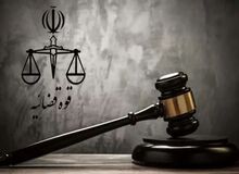 دادگستری اراک: سارقی تحت عنوان مأمور اداره آب، وارد یک خانه شده و اقدام به سرقت ۹ حلقه النگو از یک زن با توسل به اسید پاشی، زور و ضرب و جرح کرده/ متهم مجموعاً به ۴۰ سال حبس و ۷۴ ضربه شلاق محکوم شده
