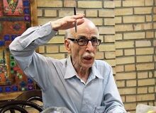 بانک مرکزی به دلیل کسب سود بیشتر اقدام به جمع آوری دلالان ارز نموده است/ بالارفتن نرخ ارز در افزایش تورم تاثیر دارد/ طبق تئوری های اقتصاد قیمت دلار نباید بیشتر از 3500 تومان باشد