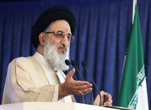 امام جمعه کرج: مردم طوری انتخاب نکنند که کشور ۱۰ سال عقب بیفتد