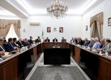 عارف: داوطلب تحریم نیستیم ولی در مقابل تحریم‌های ظالمانه می‌ایستیم
