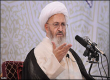 انتقادآیت الله جعفر سبحانی از تلاش برای ورود زنان به ورزشگاه‌ها؛مفسده دارد/دختران دم‌بخت در خانه مانده‌اند