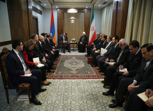 اجرایی شدن توافقات و تسهیل ارتباط بخشهای خصوصی، روابط تهران - ایروان را گسترش خواهد داد/ تاکید بر فعالتر شدن کمیسیون مشترک همکاری های دو کشور