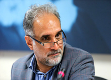 فعال سیاسی اصلاح طلب: منبر نماز جمعه جای توجیه کم‌کاری‌ها نیست