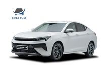 نقد و بررسی طراحی داخلی و امکانات رفاهی KMC J7