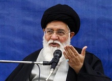 نماینده ولی فقیه در استان خراسان رضوی: جماعتی که به خیابان ریختند، از اقلیت جامعه بودند / اکثریت جامعه ما انقلابی و متعهد به نظام هستند